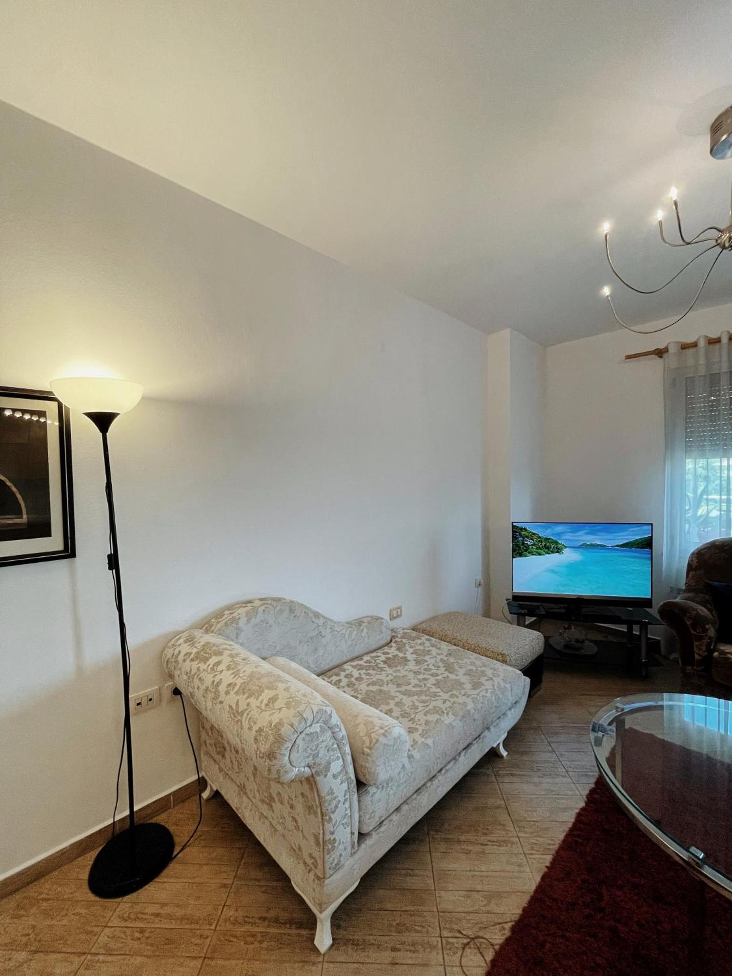 Lovely Apartment Тирана Экстерьер фото