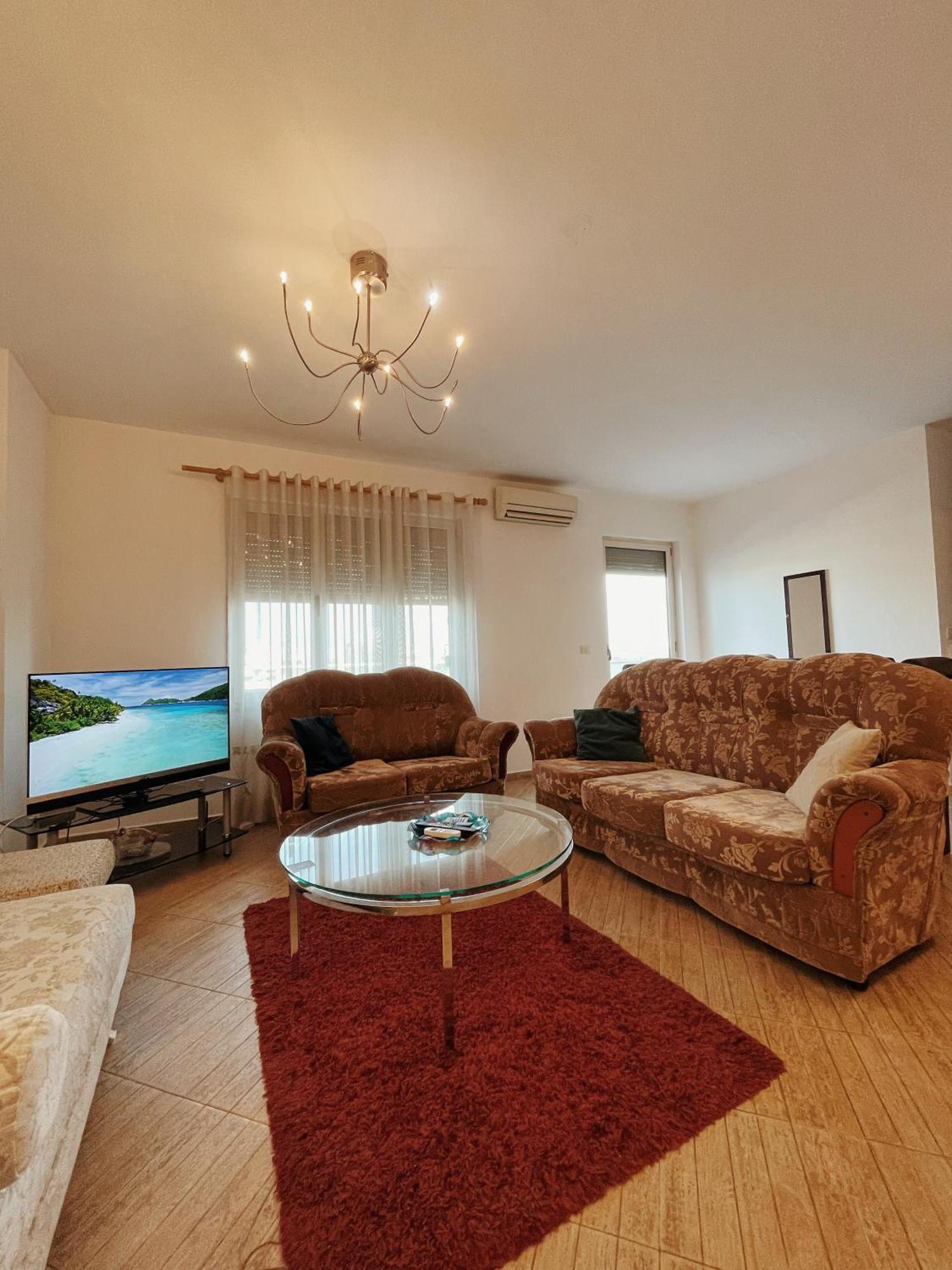 Lovely Apartment Тирана Экстерьер фото