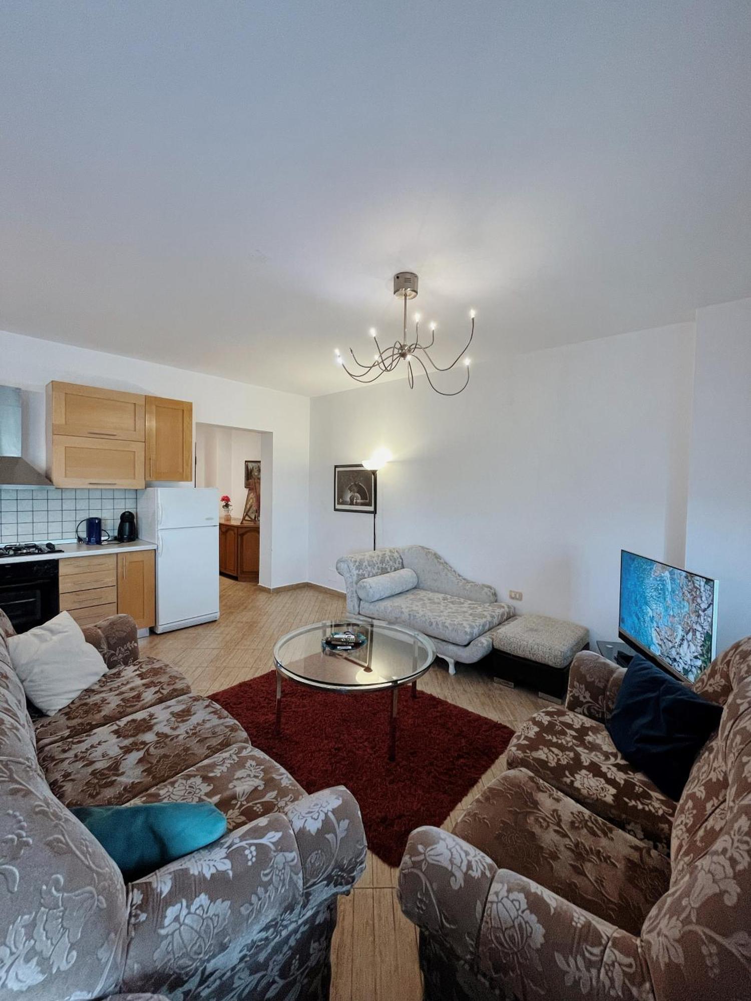 Lovely Apartment Тирана Экстерьер фото