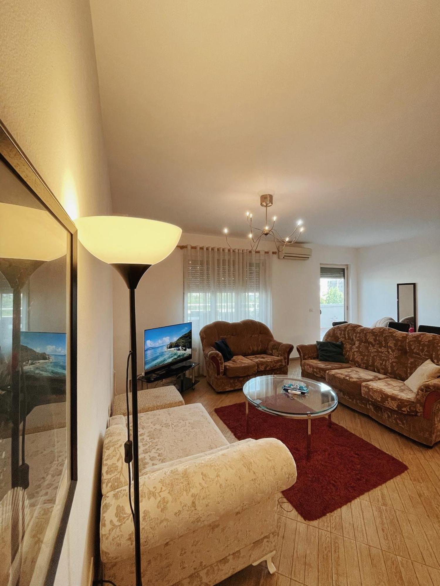 Lovely Apartment Тирана Экстерьер фото