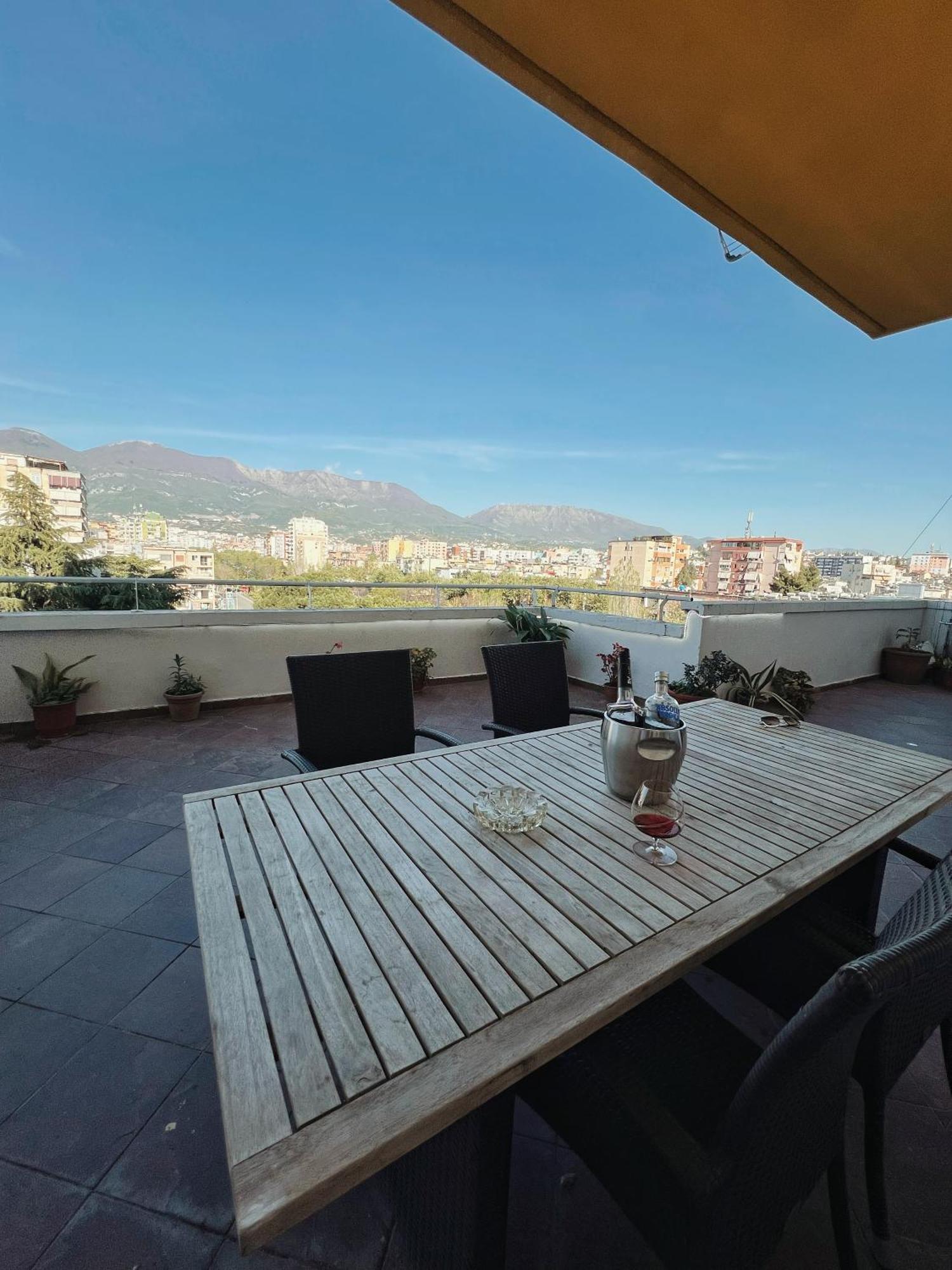 Lovely Apartment Тирана Экстерьер фото
